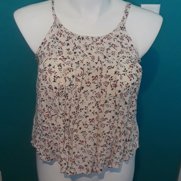 Cute floral top - Picture 2 of 4